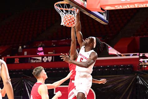 Clifford Omoruyi has double-double; Derek Simpson hits late 3 to lift Rutgers over Stonehill 59-58